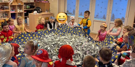 Powiększ grafikę: bal-karnawalowy-673028.jpg