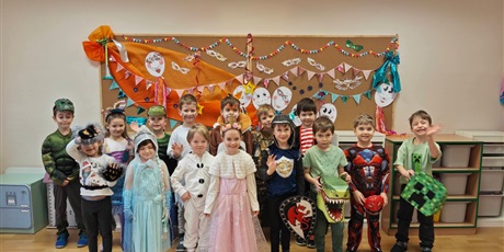 Powiększ grafikę: bal-karnawalowy-673041.jpg