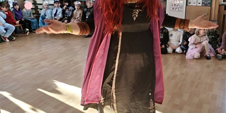 Powiększ grafikę: bal-karnawalowy-673042.jpg