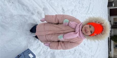 Powiększ grafikę: dzieci-z-zimy-sie-ciesza-676243.jpg