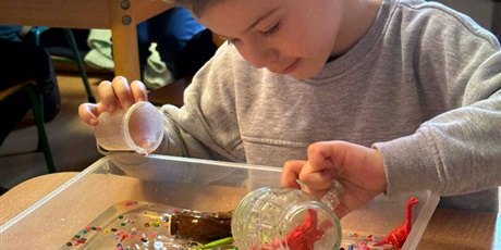 Powiększ grafikę: dzieci-z-zimy-sie-ciesza-683444.jpg