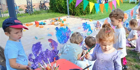 Powiększ grafikę: festyn-z-okazji-dnia-przedszkolaka-640762.jpg