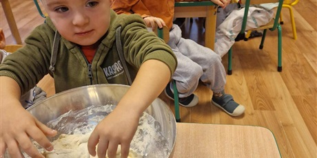 Powiększ grafikę: gr-i-pieczemy-chleb-648621.jpg