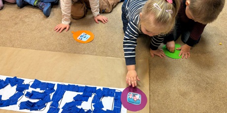 Powiększ grafikę: miedzynarodowy-dzien-praw-dziecka-w-grupie-1-656589.jpg