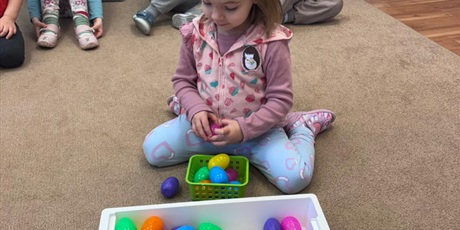 Powiększ grafikę: swiat-dinozaurow-w-grupie-1-677328.jpg