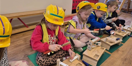 Powiększ grafikę: warsztaty-majster-szef-673395.jpg