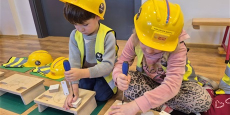 Powiększ grafikę: warsztaty-majster-szef-673396.jpg