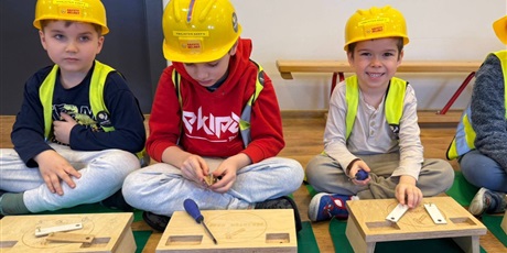 Powiększ grafikę: warsztaty-majster-szef-673398.jpg