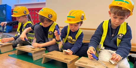 Powiększ grafikę: warsztaty-majster-szef-673399.jpg