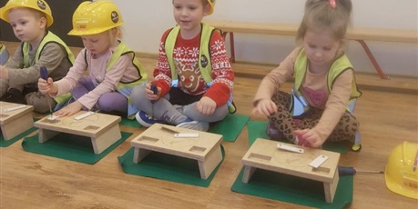 Powiększ grafikę: warsztaty-majster-szef-673402.jpg