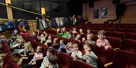 WYJŚCIE DO KINA ŻAK "PRZYTUL MNIE"