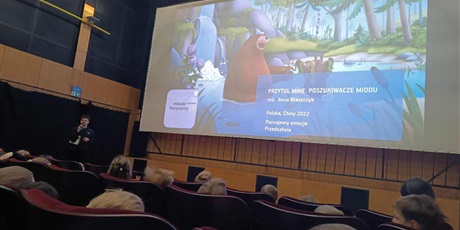 Powiększ grafikę: wyjscie-do-kina-zak-przytul-mnie-670934.jpg