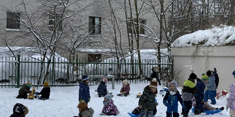 Powiększ grafikę: zimowe-zabawy-670944.jpg