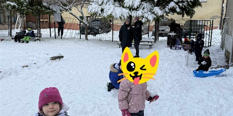 Powiększ grafikę: zimowe-zabawy-670945.jpg