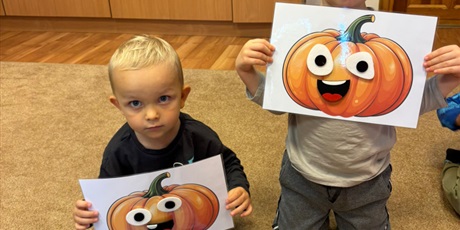 Powiększ grafikę: DYNIOWE ZABAWY