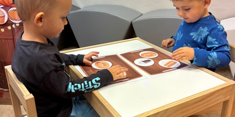 Powiększ grafikę: DYNIOWE ZABAWY