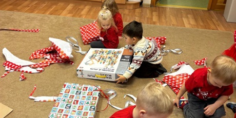 Powiększ grafikę: GRUDZIEŃ W MALUSZKACH