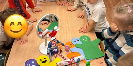 Powiększ grafikę: GRUDZIEŃ W MALUSZKACH