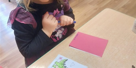 Powiększ grafikę: NASZE KSIĄŻECZKI Z DINOZAURAMI