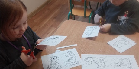 Powiększ grafikę: NASZE KSIĄŻECZKI Z DINOZAURAMI