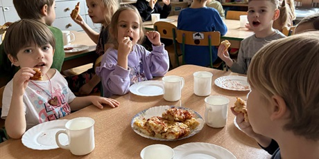 Powiększ grafikę: ROBIMY PIZZĘ :)