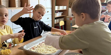 Powiększ grafikę: ROBIMY PIZZĘ :)