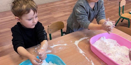 Powiększ grafikę: SPORTY I ZABAWY ZIMOWE