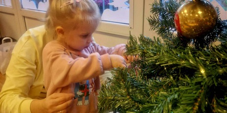 Powiększ grafikę: UBIERAMY CHOINKĘ 