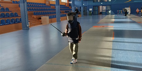 Powiększ grafikę: W GDAŃSKIEJ SZKOLE SZERMIERKI