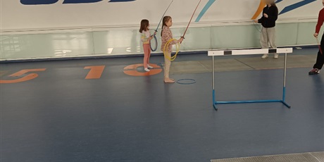 Powiększ grafikę: W GDAŃSKIEJ SZKOLE SZERMIERKI