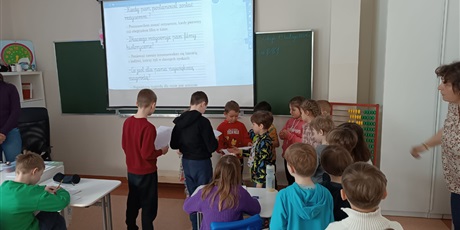 Powiększ grafikę: W GDAŃSKIEJ SZKOLE SZERMIERKI