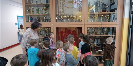 Powiększ grafikę: W GDAŃSKIEJ SZKOLE SZERMIERKI