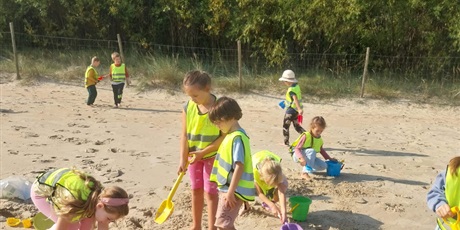 Powiększ grafikę: WYCIECZKA NA PLAŻĘ